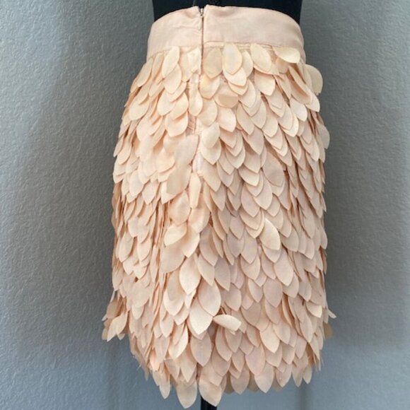 KARDASHIAN Peach Shimmer Petal Fringe Mini Skirt XS - Picture 5 of 12